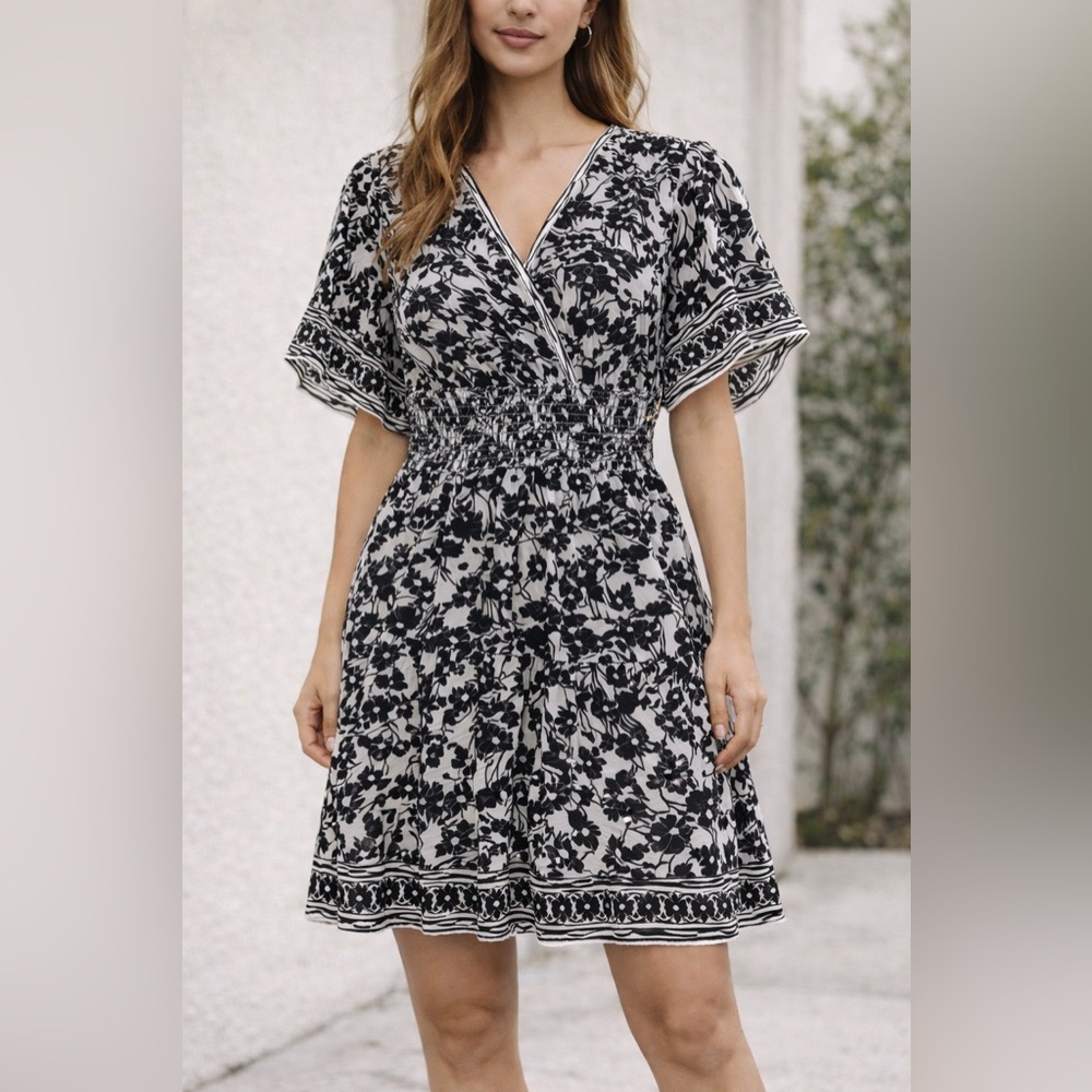 Max Studio London Black White Floral Smocked Chiffon Dress XS Flutter Sleeve